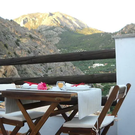 El Balcon De Cazorla Holiday home *